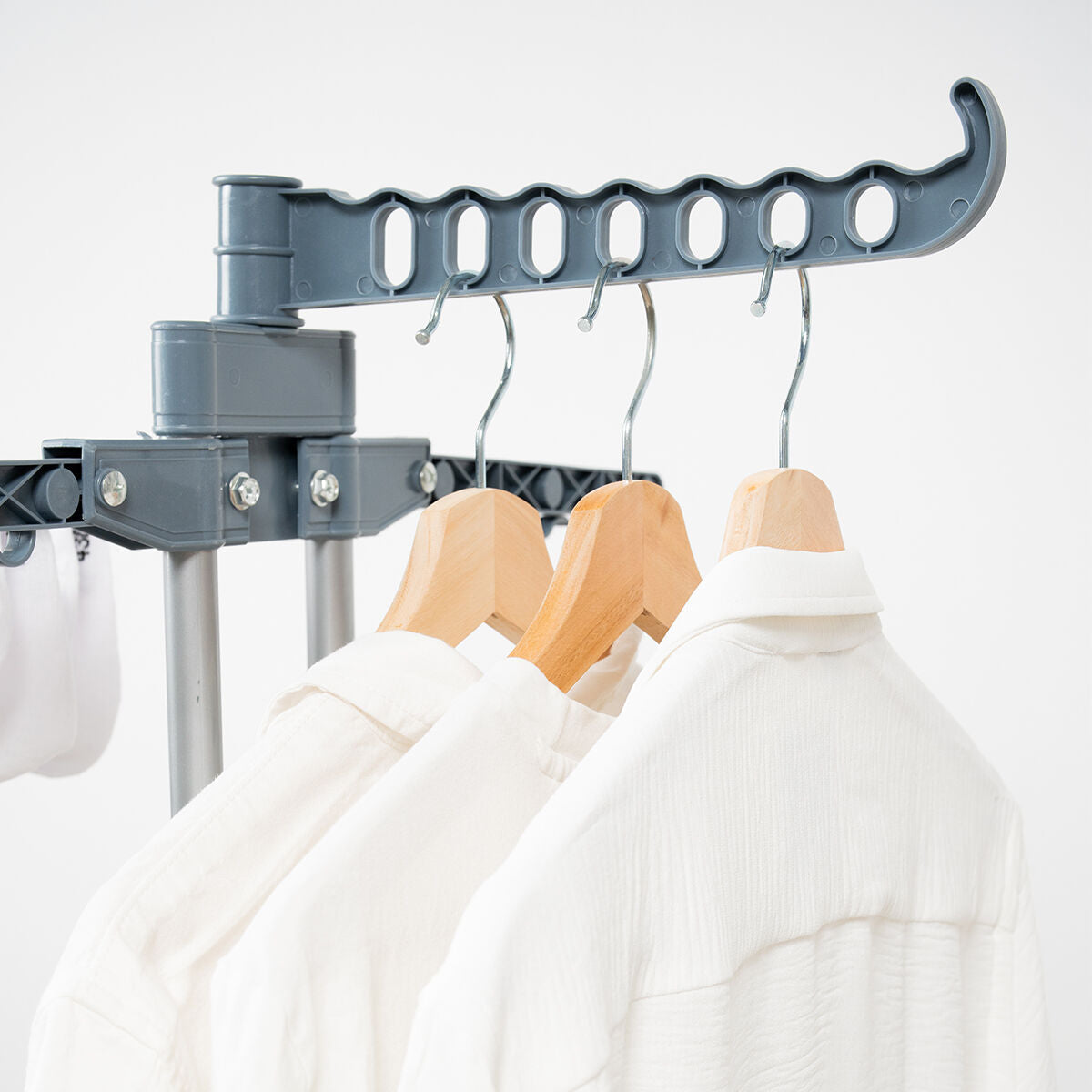 V9H0B8859EAD0EE71D949D8B58CEEAF15C4R7627270P4